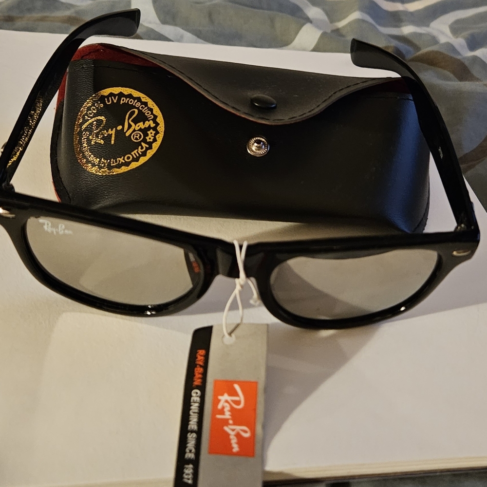 Sunglasses - Picture 2 of 3